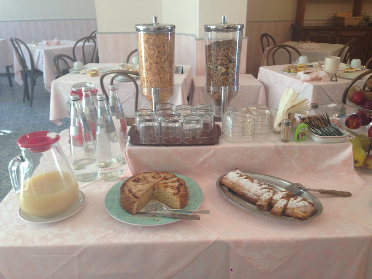 Hotel Valdinievole Lido di Camaiore Kültér fotó